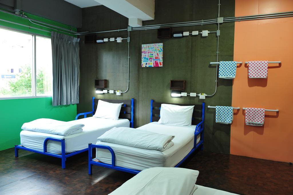 Saphaipae Hostel Bangkok Szoba fotó
