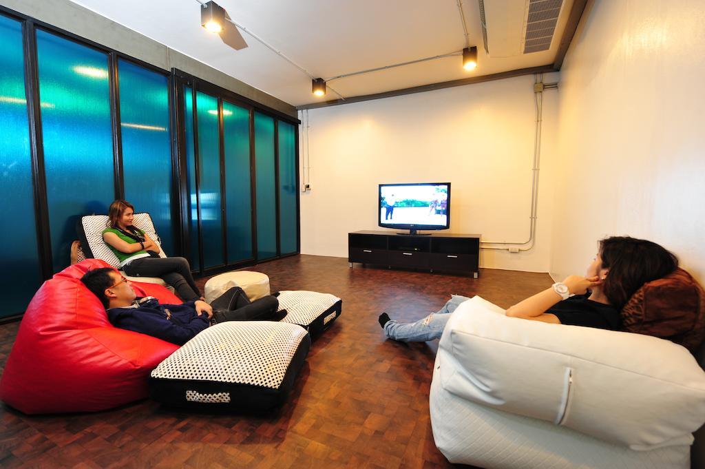 Saphaipae Hostel Bangkok Kültér fotó